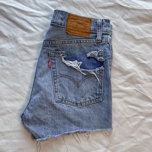 Levi’s | Wedgie Fit Shorts